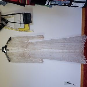 Neiman Marcus Jonquil by Diane Samandi Cream Lace/Embr Robe Size M